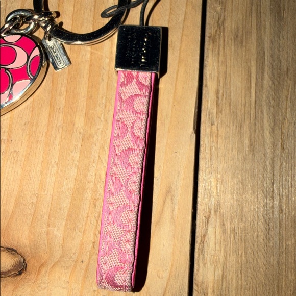 Coach Pink Heart Locket Keychain Signature C Wristlet Bag Charm Y2K - Picture 3 of 8